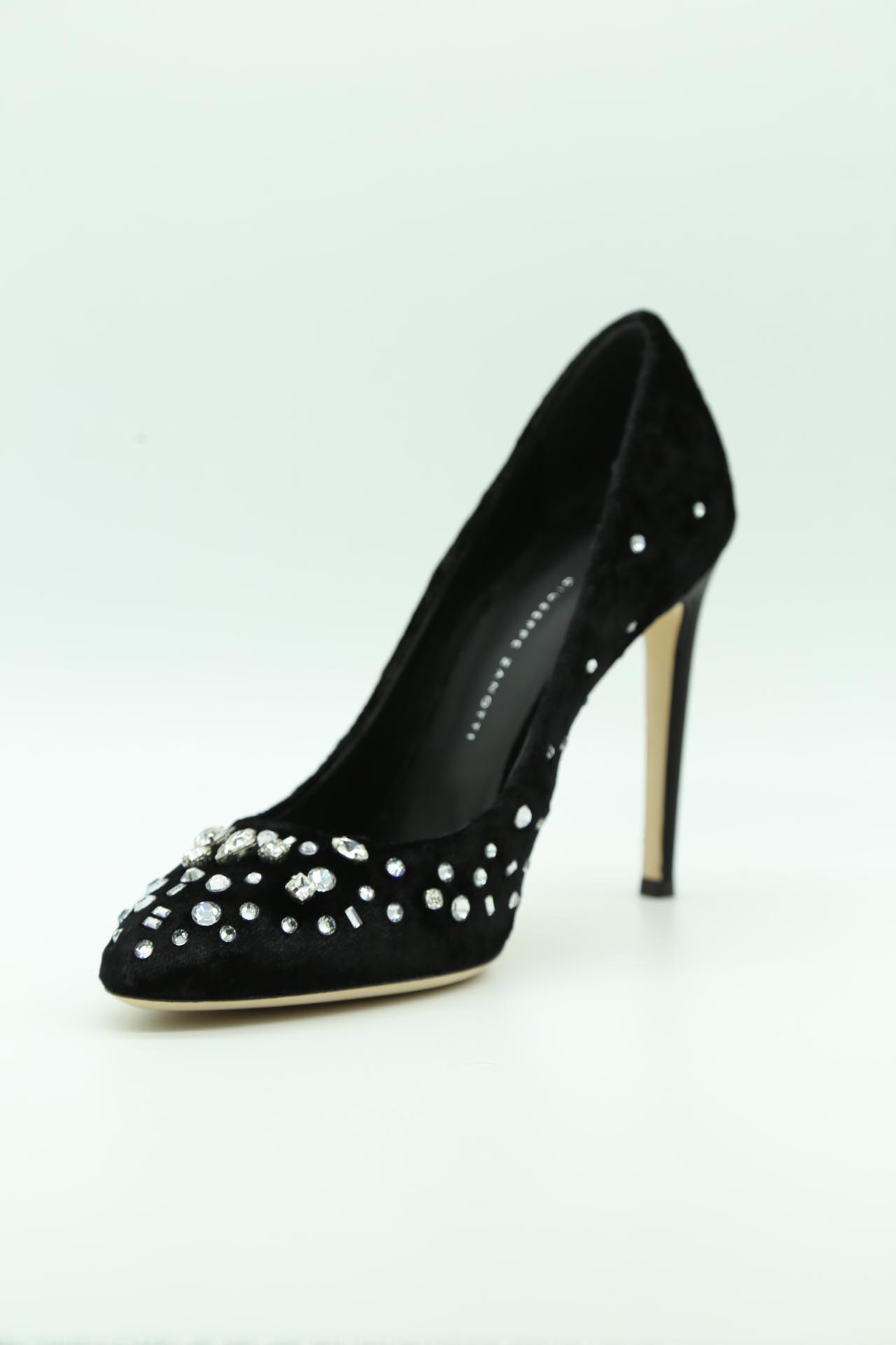 Giuseppe Zanotti, Pumps